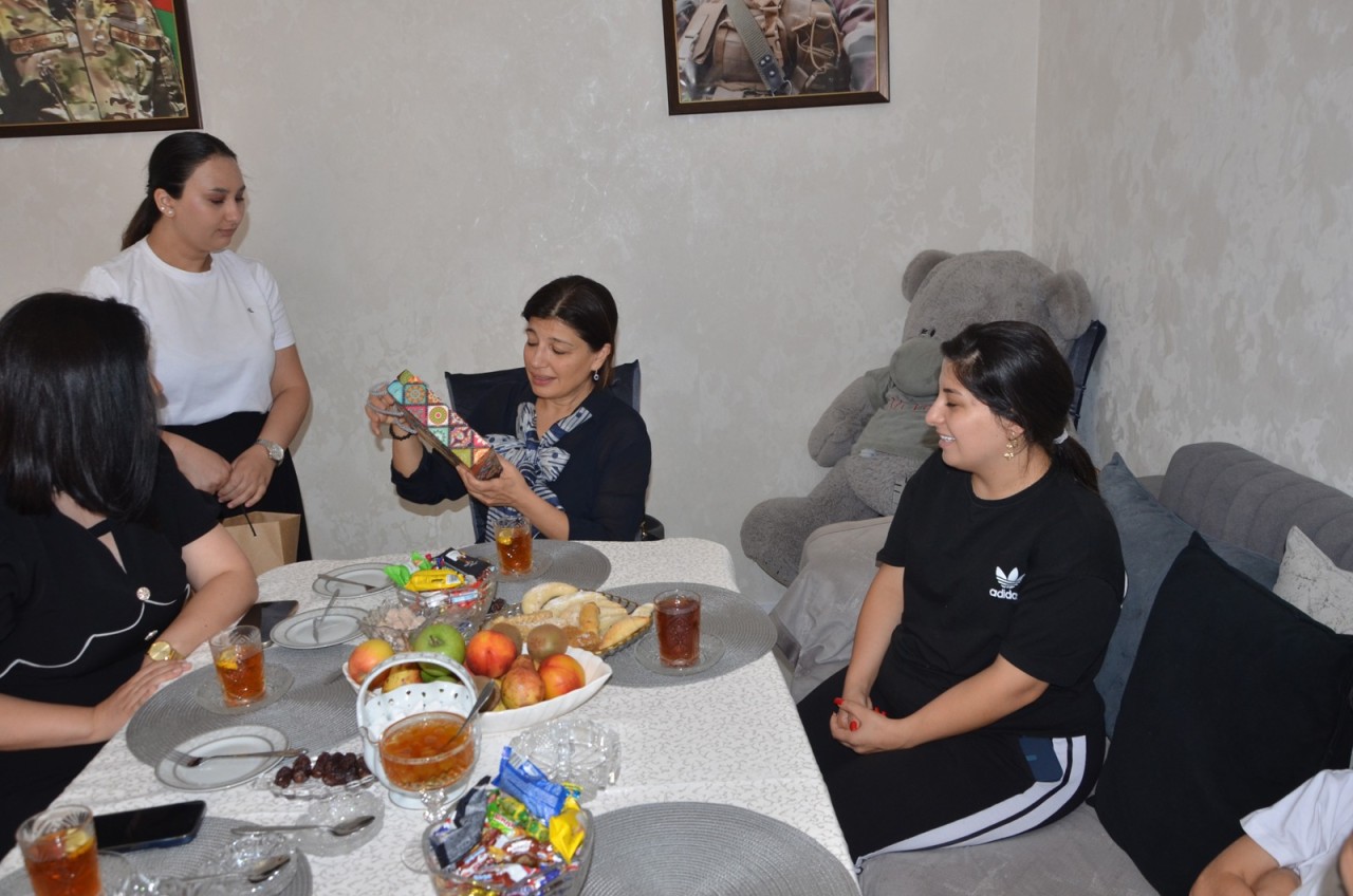 Millət vəkili Günay Əfəndiyeva Pirallahıda - FOTOLAR